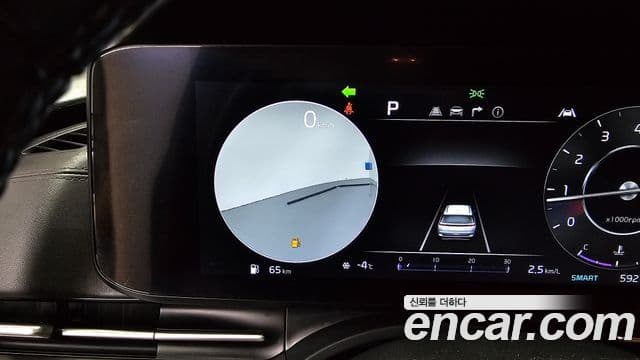 Kia Carnival 2022 — Фото 18/20