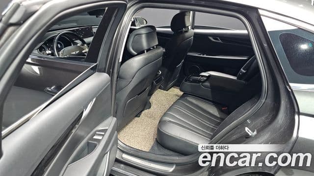 Genesis Electrified G80 2021 — ფოტო 13/20