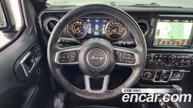 Jeep Wrangler 2022 — Şəkil 13/20