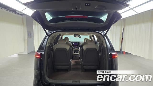 Kia Carnival 2023 — Şəkil 20/20