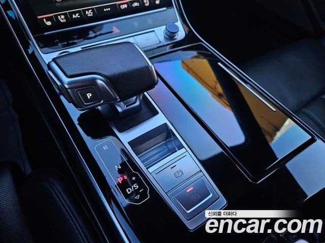 Audi A8 2021 — ფოტო 5/15