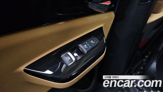 Kia Carnival 2020 — Şəkil 18/20