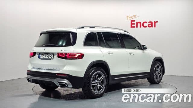 Mercedes-Benz GLB-Class 2021 — Şəkil 2/20