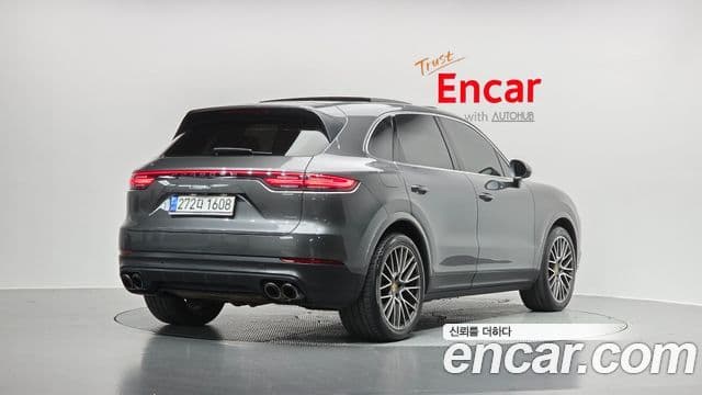 Porsche Cayenne 2020 — Şəkil 18/20