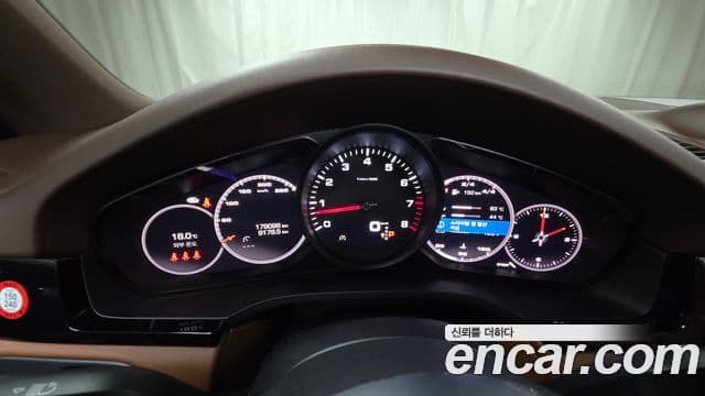 Porsche Cayenne 2020 — Şəkil 20/20