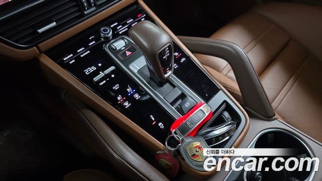 Porsche Cayenne 2020 — Şəkil 10/20