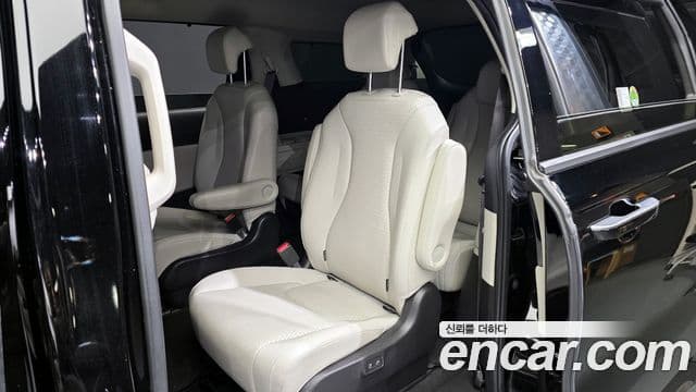 Kia Carnival 2021 — Şəkil 11/20