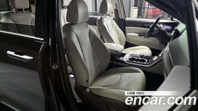 Kia Carnival 2021 — Şəkil 12/20