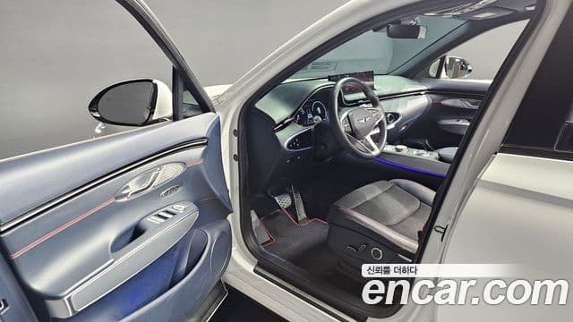 Genesis GV70 2023 — Photo 2/20