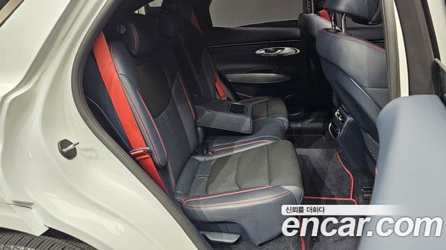 Genesis GV70 2023 — Photo 12/20