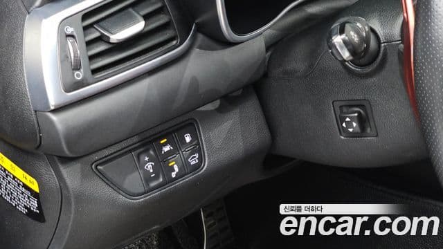 Genesis G70 2019 — ფოტო 7/20