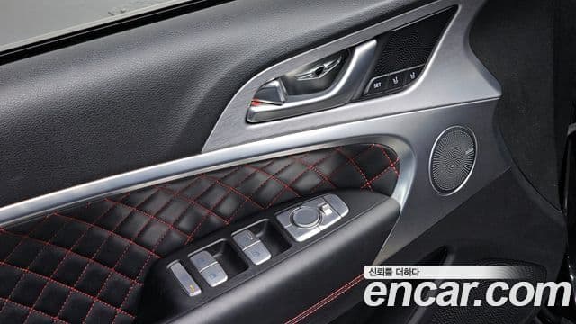 Genesis G70 2019 — ფოტო 13/20