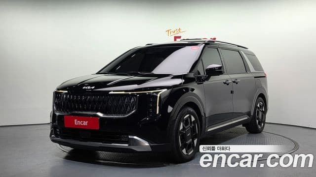 Kia Carnival 2023 — ფოტო 1/20