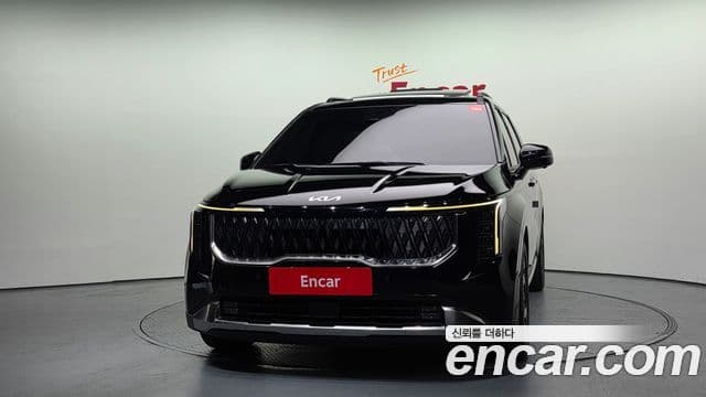 Kia Carnival 2023 — ფოტო 3/20