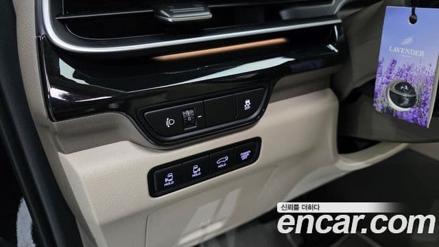 Kia Carnival 2023 — ფოტო 14/20