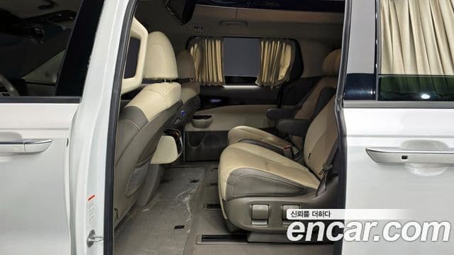 Kia Carnival 2021 — Şəkil 12/20