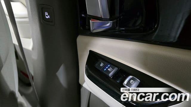 Kia Carnival 2021 — Şəkil 17/20