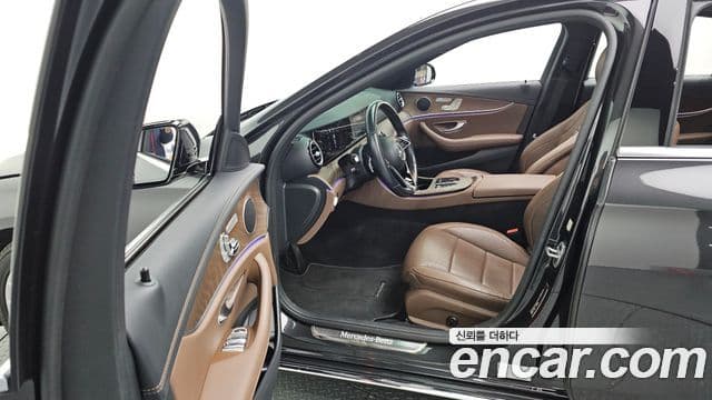Mercedes-Benz E-Class 2020 — ფოტო 10/20