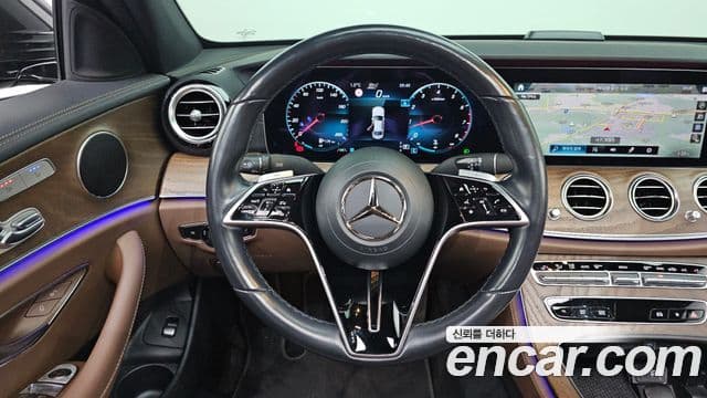 Mercedes-Benz E-Class 2020 — ფოტო 13/20