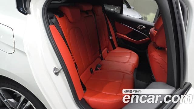 BMW 1 Series 2021 — Şəkil 12/20