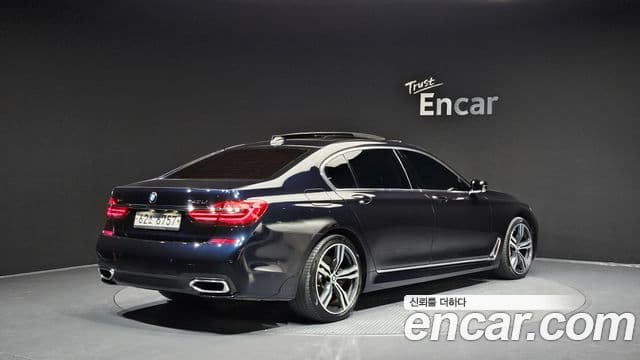 BMW 7 Series 2019 — ფოტო 9/20