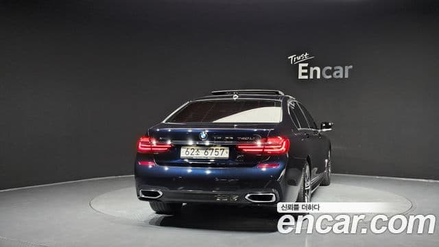 BMW 7 Series 2019 — ფოტო 8/20