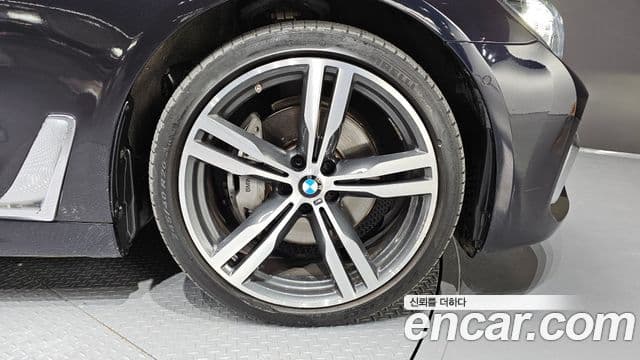 BMW 7 Series 2019 — ფოტო 19/20