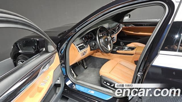 BMW 7 Series 2019 — ფოტო 6/20