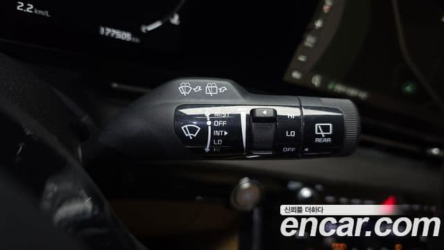 Kia Carnival 2020 — Şəkil 17/20