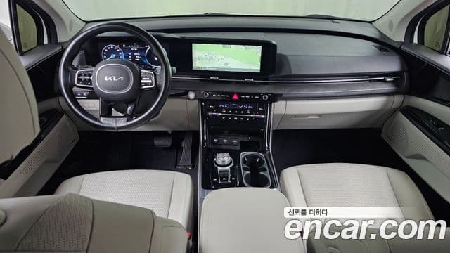 Kia Carnival 2022 — ფოტო 7/20