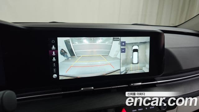 Kia Carnival 2022 — ფოტო 16/20