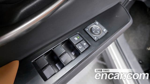 Lexus UX250h 2019 — Şəkil 14/20