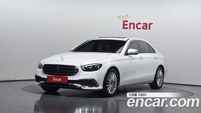 Mercedes-Benz E-Class 2021 — ფოტო 1/20