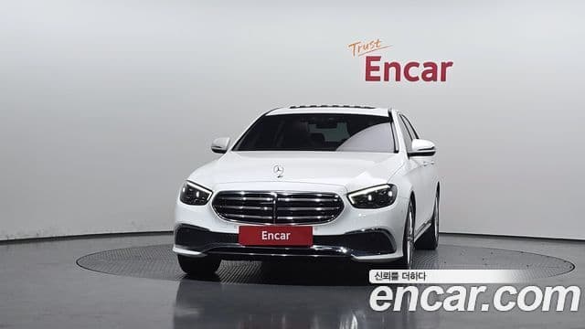 Mercedes-Benz E-Class 2021 — ფოტო 3/20