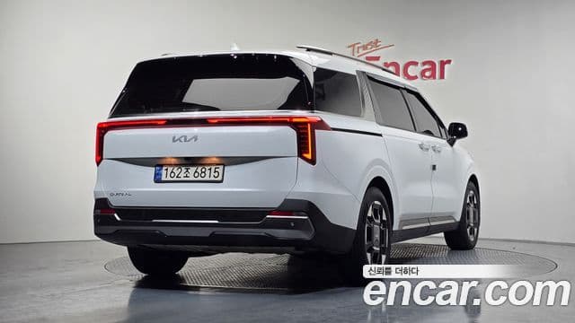 Kia Carnival 2024 — Şəkil 2/20