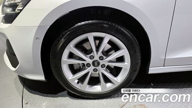 Audi A3 2025 — ფოტო 4/20