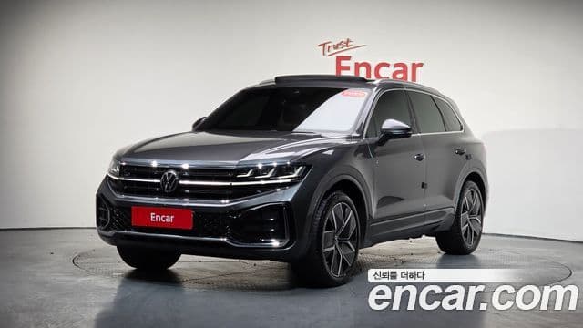 Volkswagen Touareg 2024 — ფოტო 11/20
