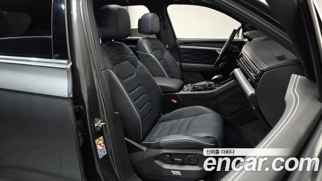 Volkswagen Touareg 2024 — ფოტო 10/20