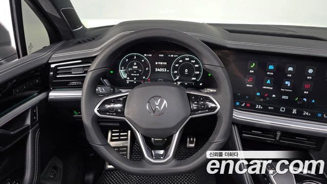 Volkswagen Touareg 2024 — ფოტო 14/20