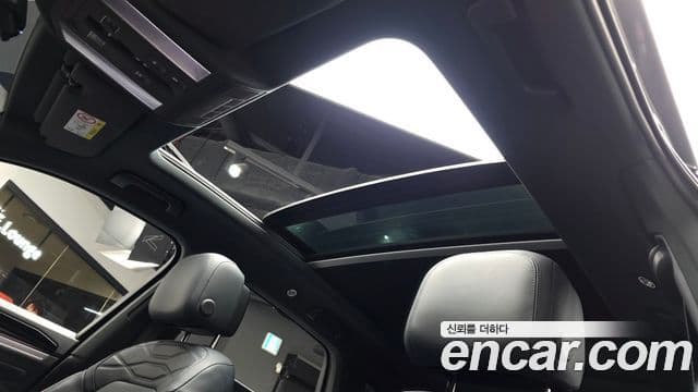 Volkswagen Touareg 2024 — ფოტო 19/20