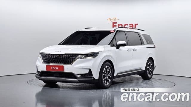 Kia Carnival 2022 — ფოტო 1/20