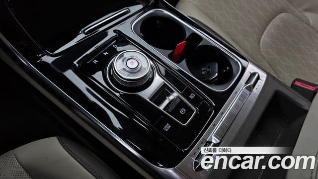 Kia Carnival 2022 — ფოტო 9/20