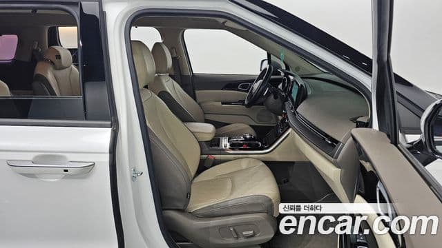 Kia Carnival 2022 — ფოტო 10/20