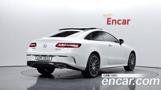 Mercedes-Benz E-Class 2019 — ფოტო 2/20