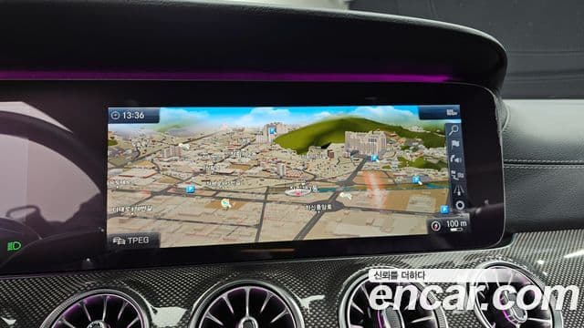 Mercedes-Benz E-Class 2019 — ფოტო 15/20