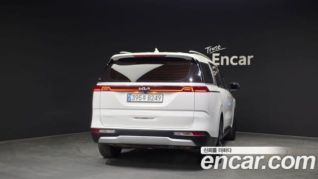 Kia Carnival 2022 — ფოტო 4/20