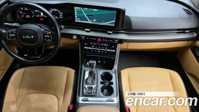 Kia Carnival 2022 — ფოტო 7/20