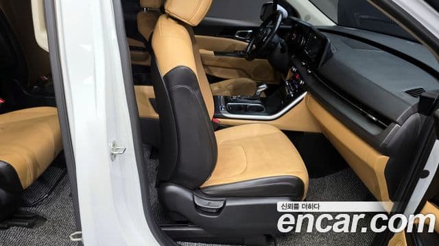 Kia Carnival 2022 — ფოტო 12/20