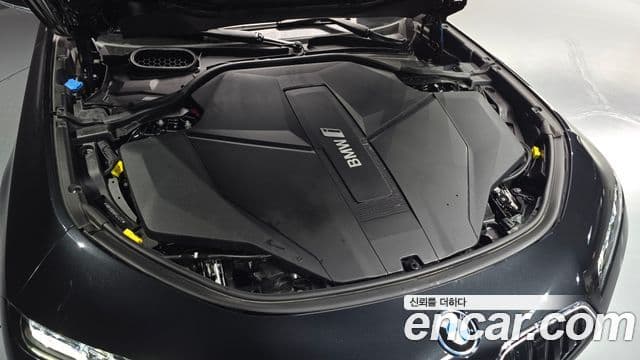 BMW i7 2022 — Şəkil 11/20