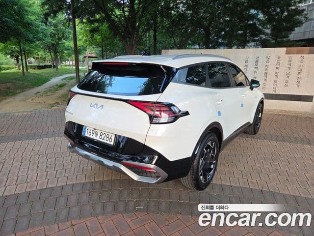 Kia Sportage 2023 — Şəkil 1/20